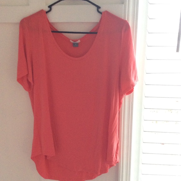 Super cute pink flowy ON top - Picture 4 of 4